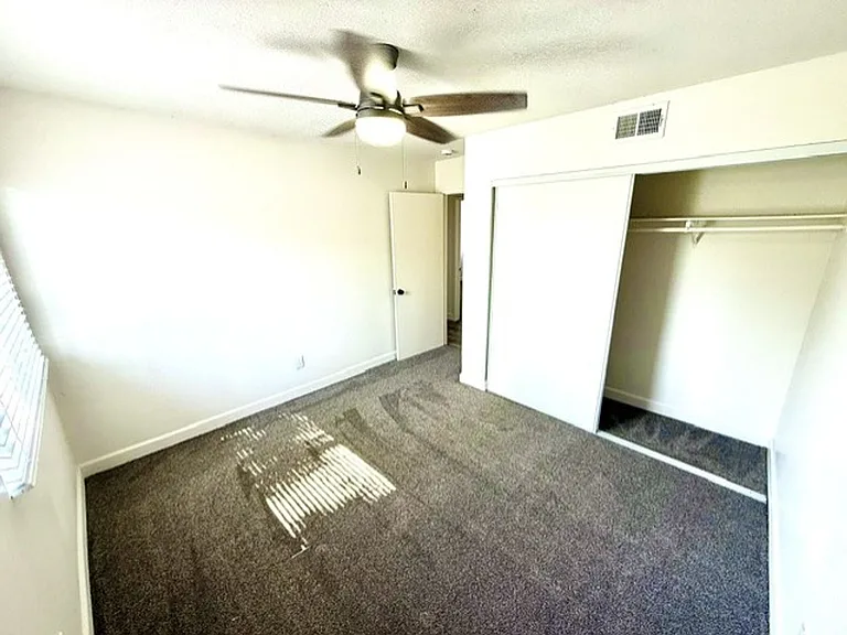 Palm Villas Apartments — Photo 31