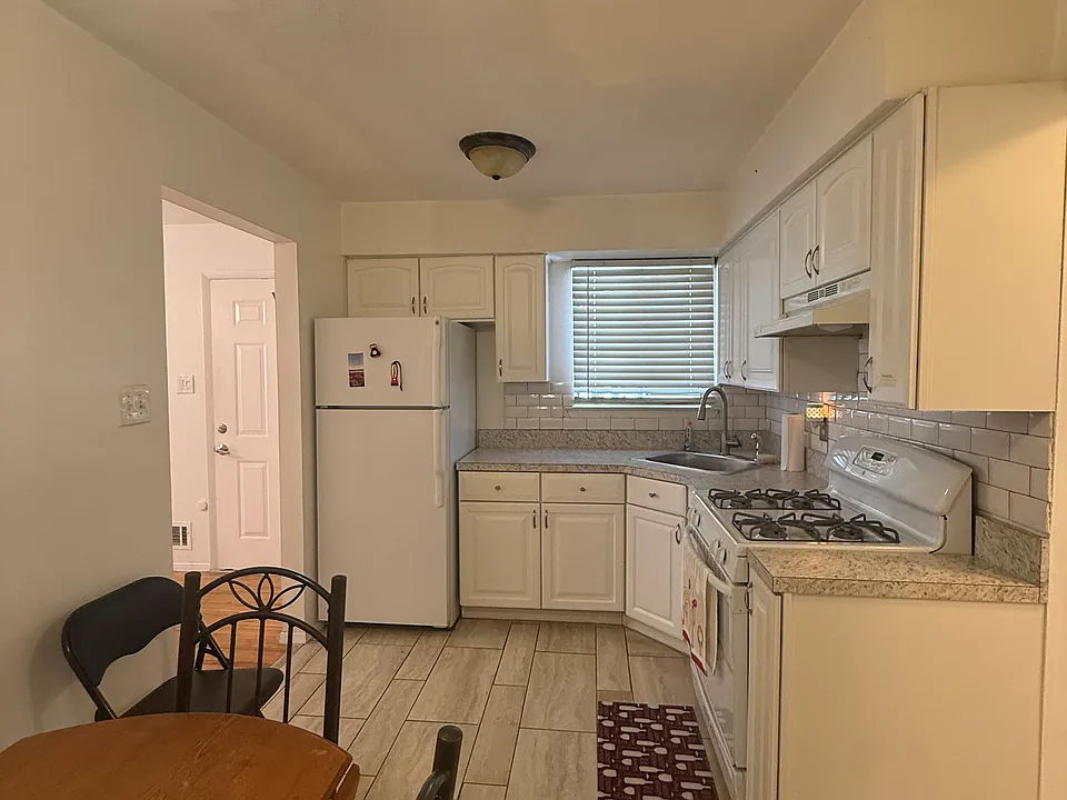 77 Ramapo Ave #2