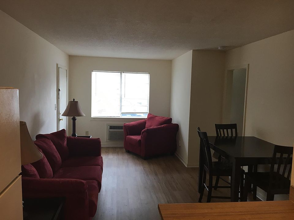 2nd image of 500 Grace St APT 1