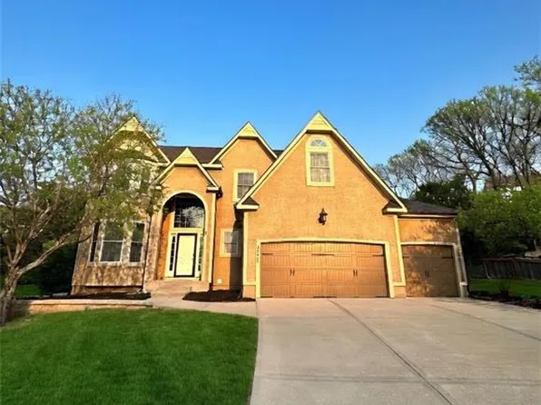 22402 W 45th St, Shawnee, KS 66226