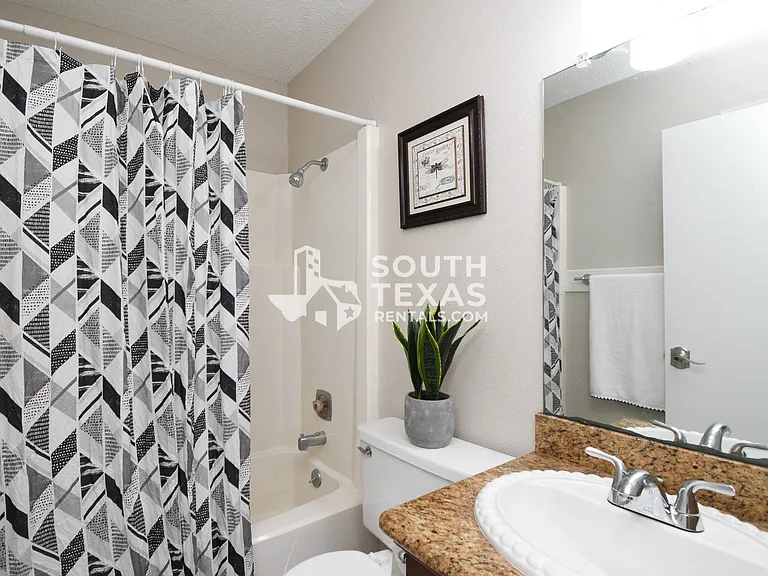 102 Palmwood Dr — Photo 6