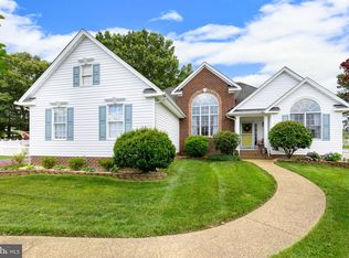 290 Meadow Ln, Bowling Green, VA 22427