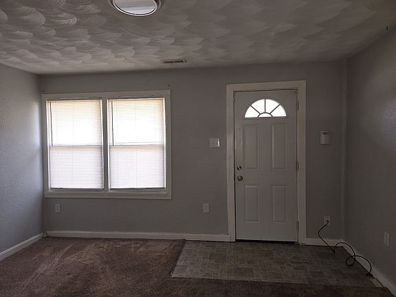 3rd image of 45 Carver Cir