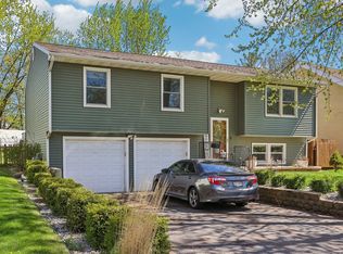 277 Sunset Ln, Antioch, IL 60002