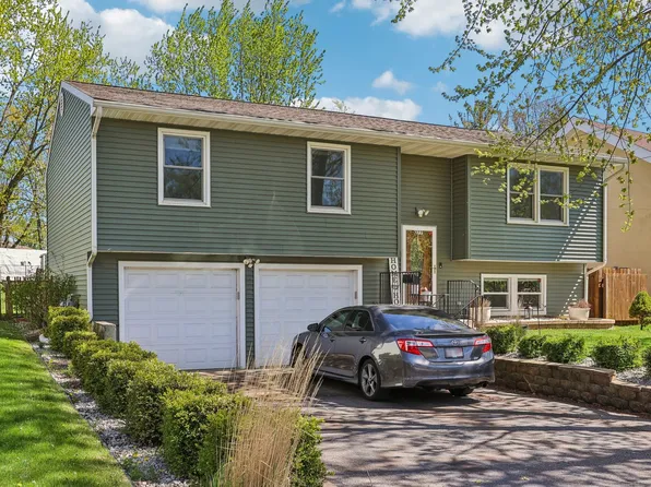 277 Sunset Ln, Antioch, IL 60002