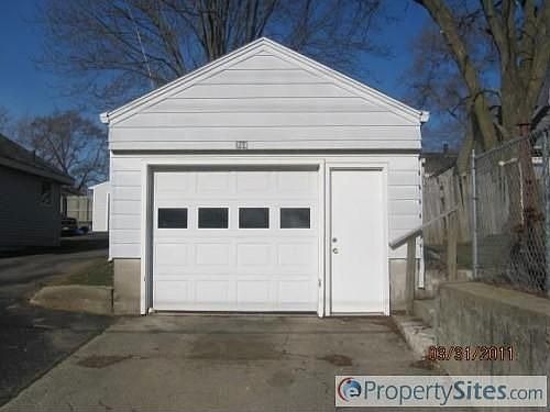 2nd image of 764 26th St SW