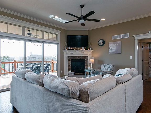 5th image of 711 Lauden Ct