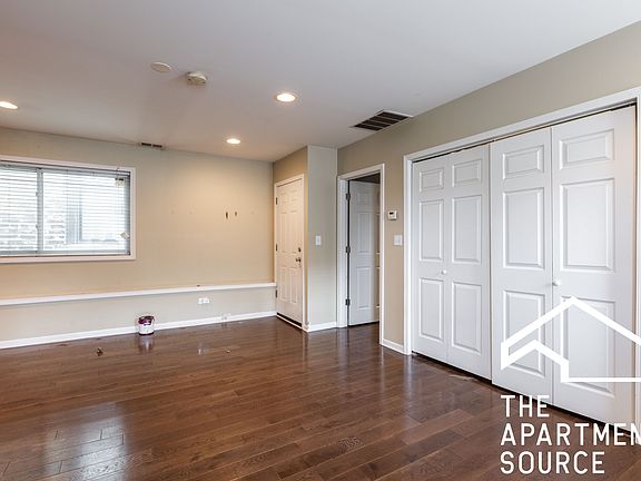 5th image of 1530 N Greenview Ave #1