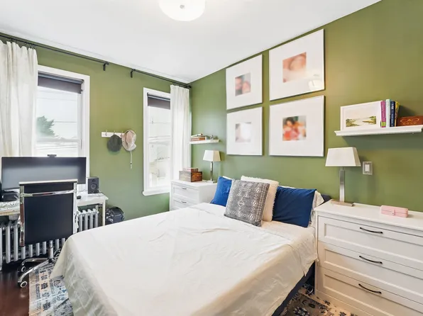 106 Griffith Street image 11 of 40