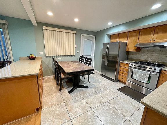 5th image of 9382 N Hamlin Ave