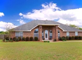 247 Royal Ln, Fairhope, AL 36532