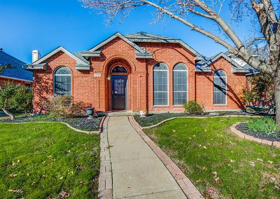 1st image of 1233 Whitehorse Dr