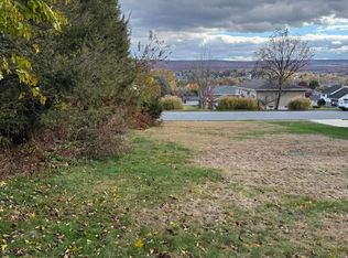 98 Roberts Dr, Olyphant, PA 18447