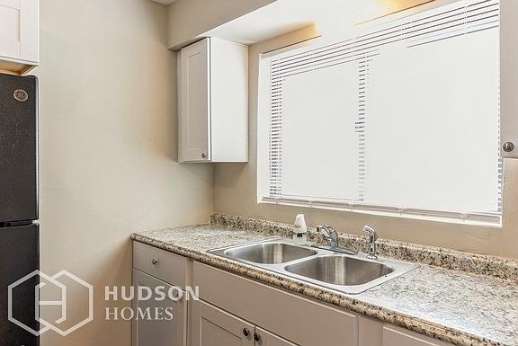 4th image of 4509 Barbara Pl #1
