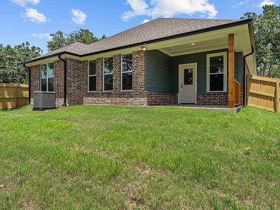 5th image of 2901 Medina Dr