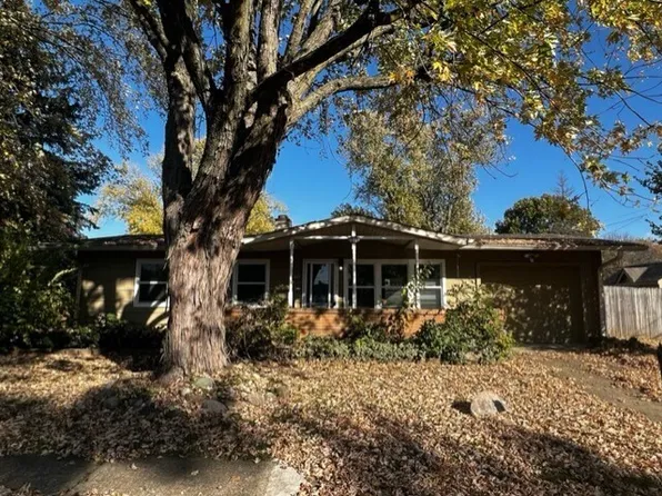 608 Iroquois Dr, Anderson, IN 46012