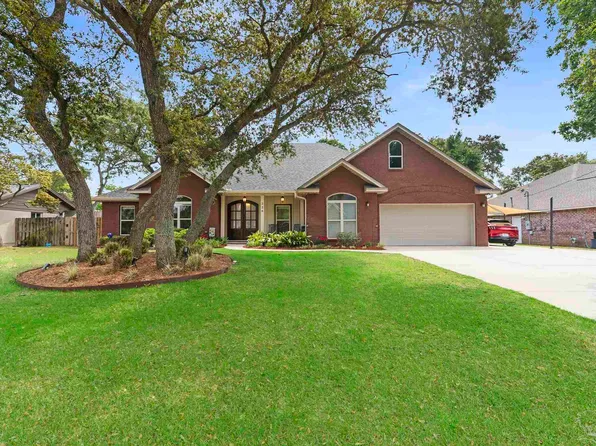 226 Florida Ave, Gulf Breeze, FL 32561