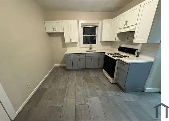 1st image of 93 N 15th St APT 1