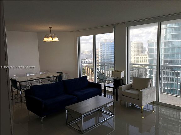 4th image of 17375 Collins Ave #1708