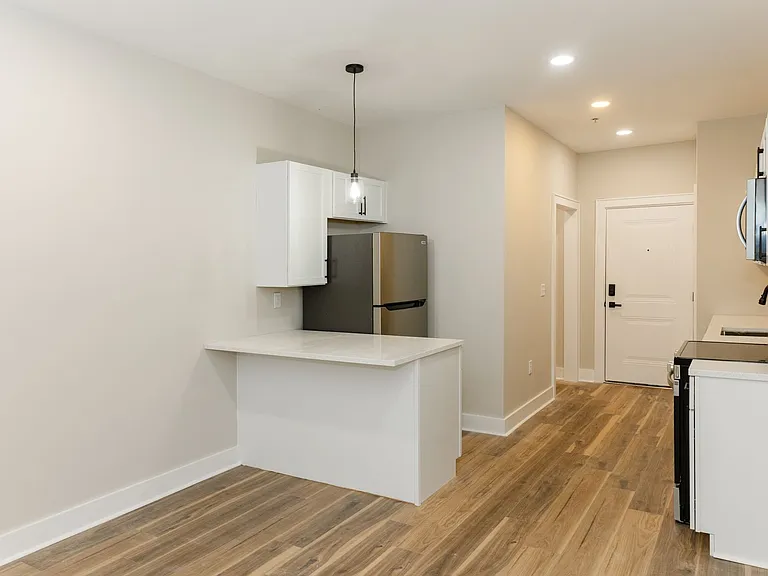 503 Linden St — Photo 1
