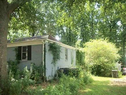 2nd image of 3229 McKell Dr