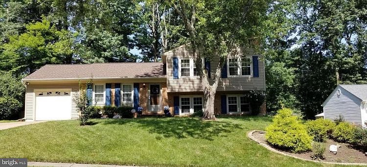 1st image of 11912 Oakwood Dr