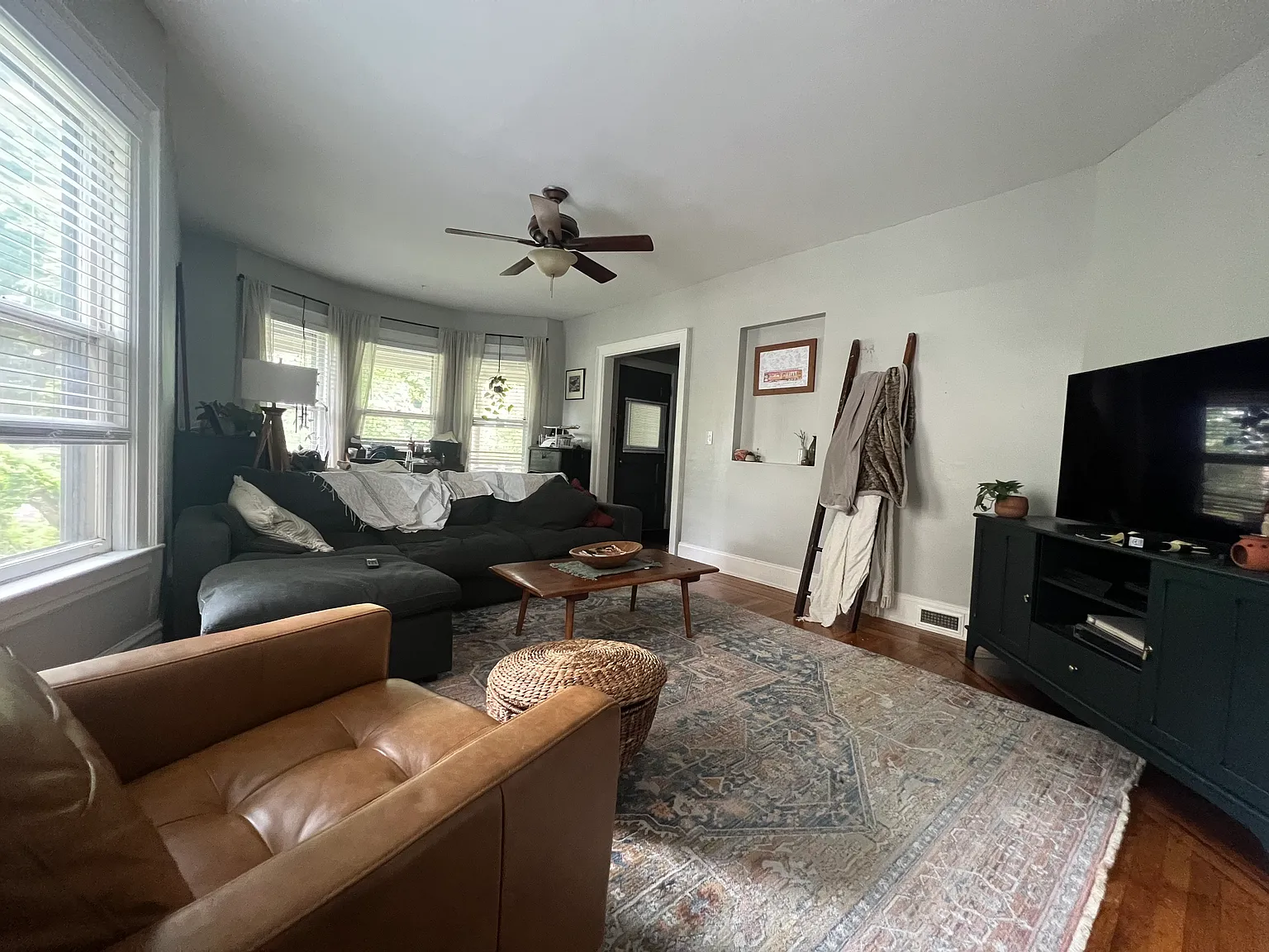 3 bed, 1450 sqft, $2,000 — Photo 4
