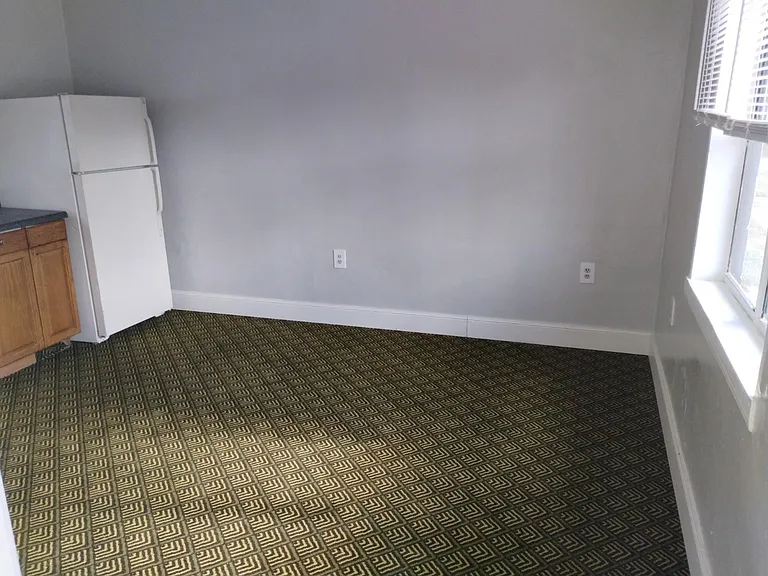 169 SE Camelot Loop #104 — Photo 6