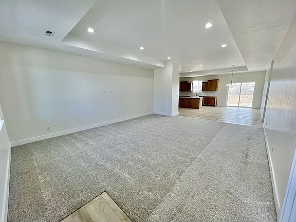 2nd image of 327 Lookout Dr