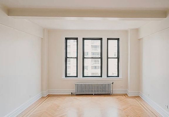 4th image of 210 E 68th St APT 14L