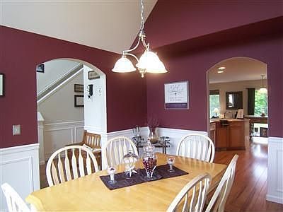 2nd image of 3220 Sugar Loaf St SE