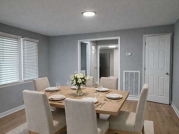 5th image of 413 5th St