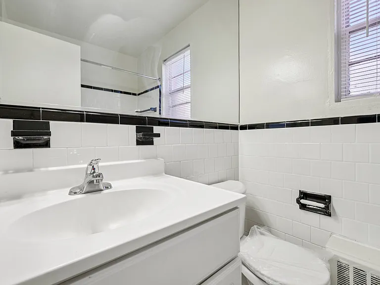 Battery Lane Apartments — Photo 44