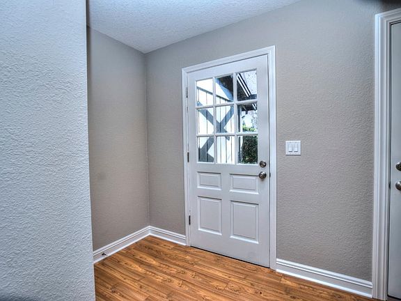2nd image of 671 Harbor Cove Ln