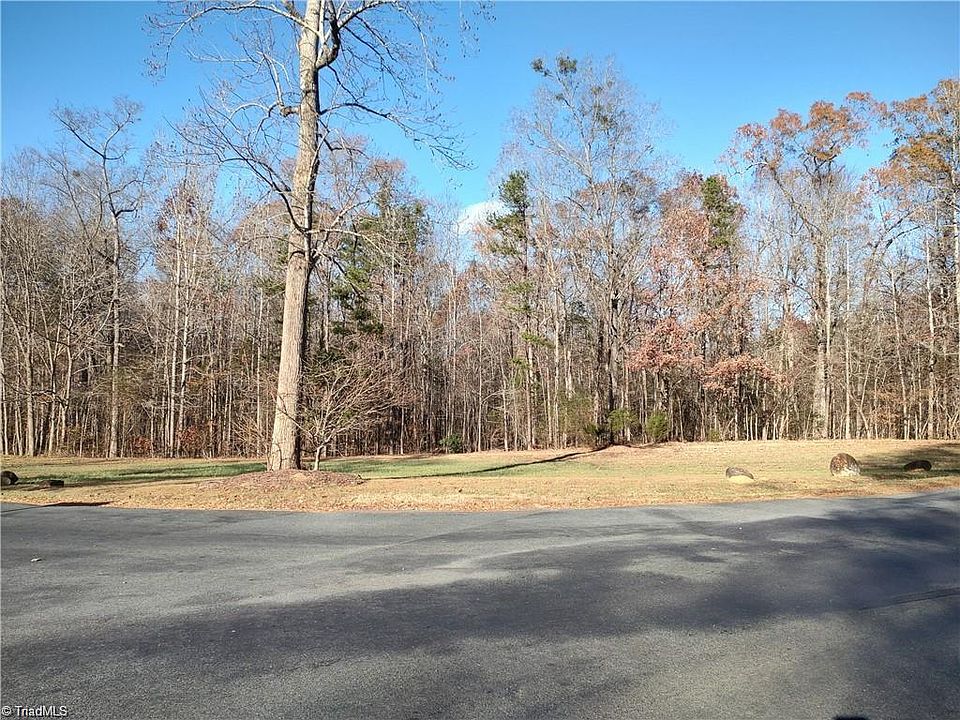 2nd image of 102 Harborgate Dr