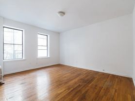204 W 81st St, New York, NY