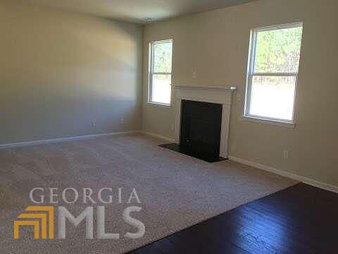 3rd image of 521 Silver Leaf Pkwy #18