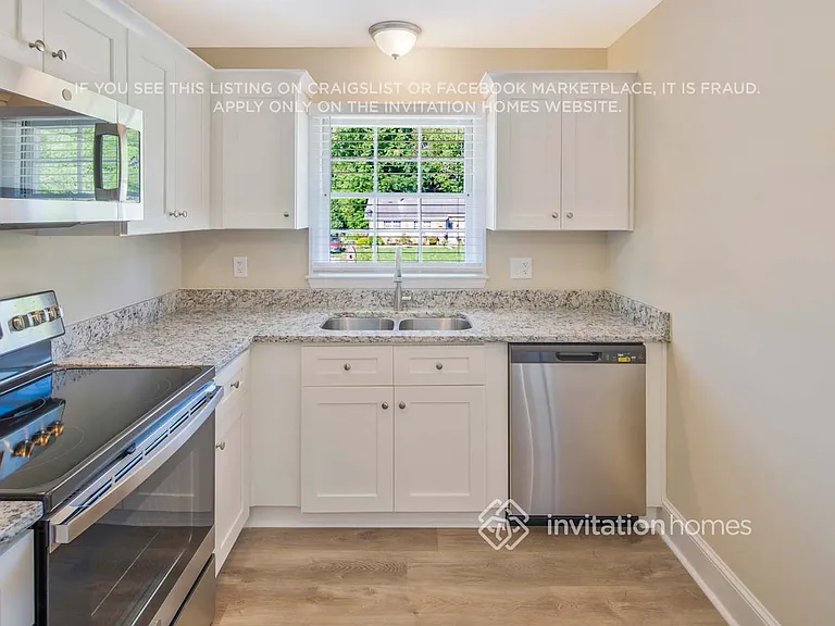 4213 Gladstone Ln — Photo 9
