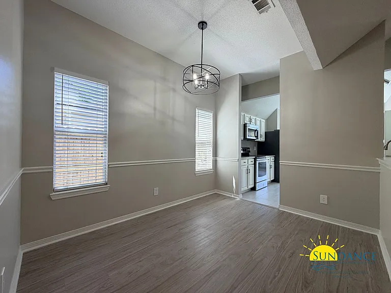 1897 Turnberry Ct — Photo 8