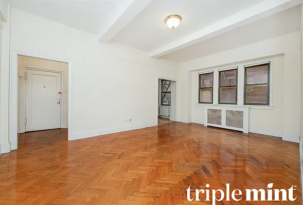 Rented by Triplemint | media 17