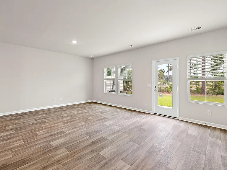 391 Tiliwa St — Photo 5