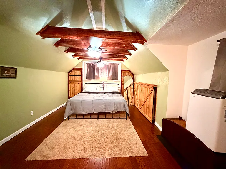 218 Baylor Cir — Photo 14