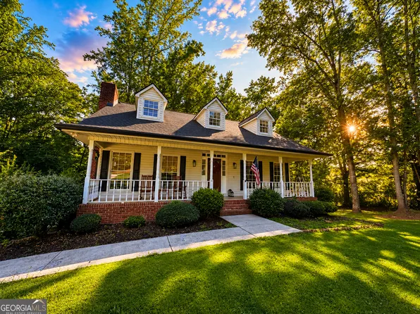 579 Wesley Cir, Toccoa, GA 30577