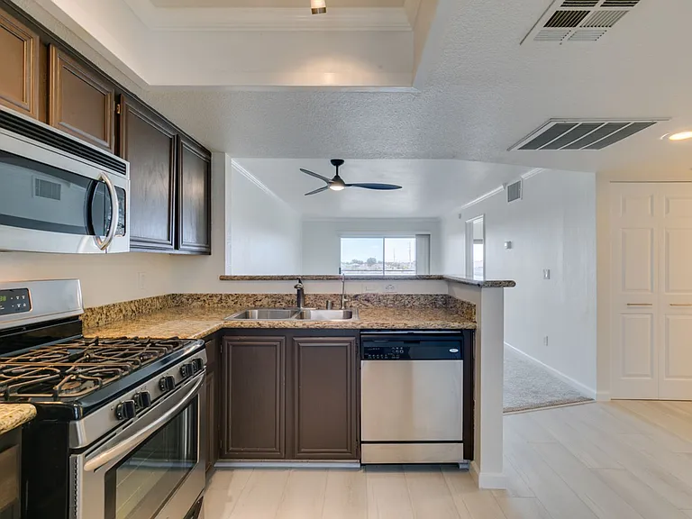 8070 W Russell Rd #2026 — Photo 8