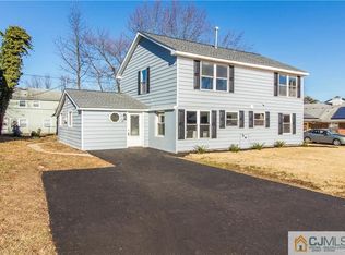 21 Melrose Ln, Willingboro, NJ 08046