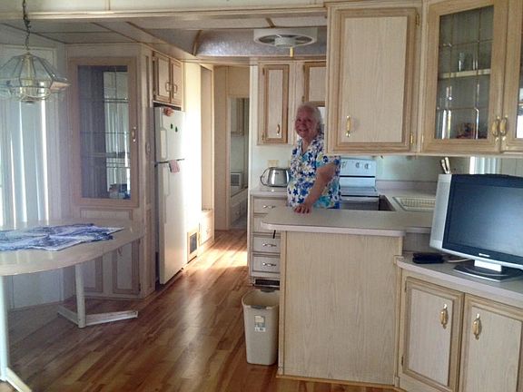 4th image of 1083 E Sunscape Way #294