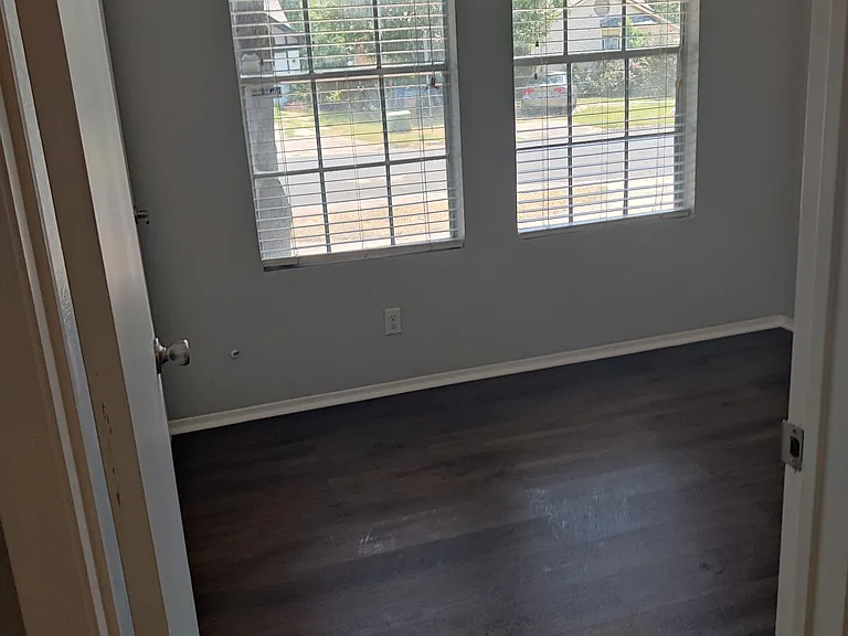 10204 Doc Holliday Trl — Photo 15