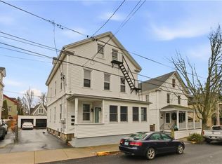 27 Dean Ave, Newport, RI 02840