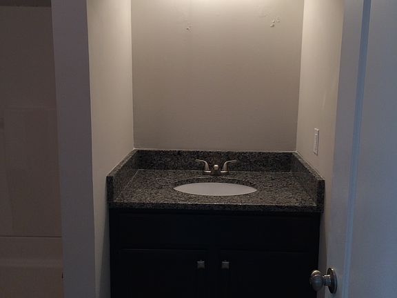 Bath has granite too