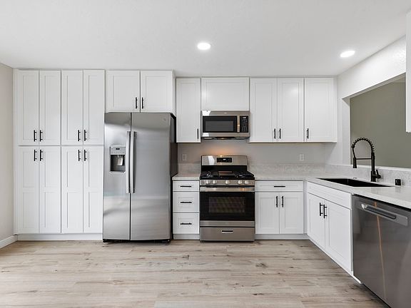 2nd image of 2524 Ocean Cove Dr